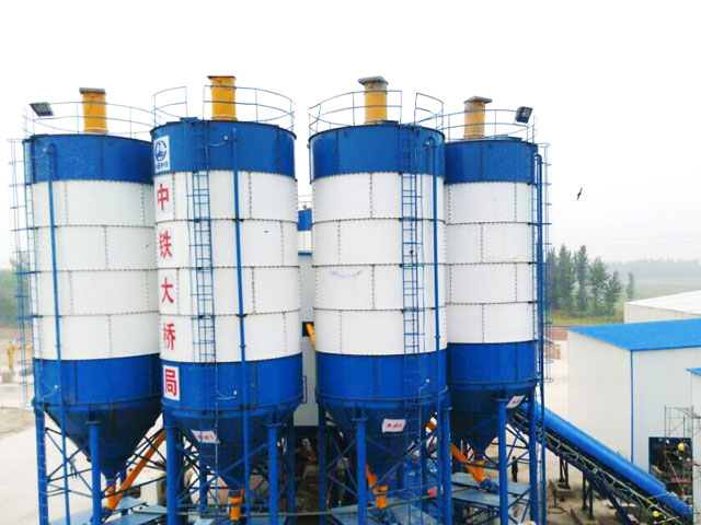 瓦片(pian)組合式水泥倉(cāng)