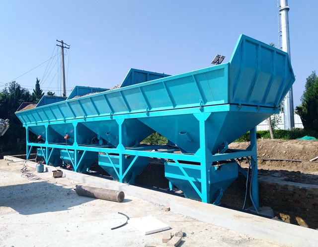 混(hùn)凝土配料機分類(lèi)及安裝流程