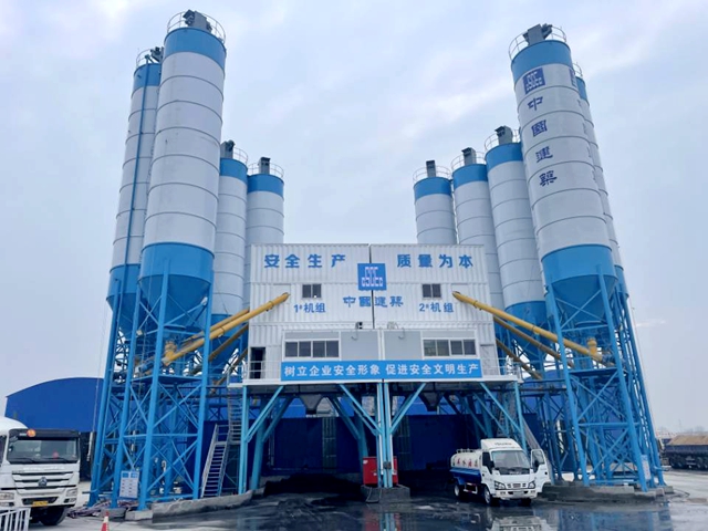 商品混凝土攪拌(bàn)站冬季施工要注(zhù)意幾個問題