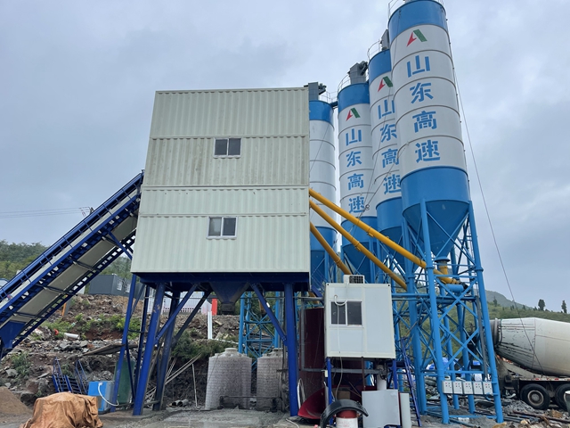 商品混凝土攪拌(ban)站設備的安全防(fáng)範有哪些？